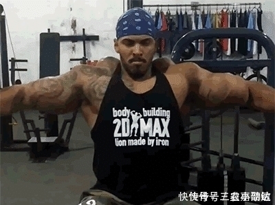 小伙子|还记得巴西那位向手臂注射燃油的小伙子吗 这是他3年后的样子