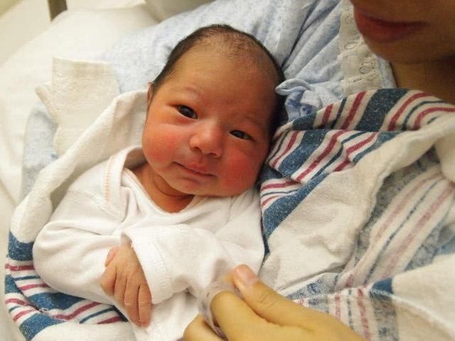 朱丹邀请好友分享母乳喂养干货，5个常见母乳问题，新妈妈都该懂