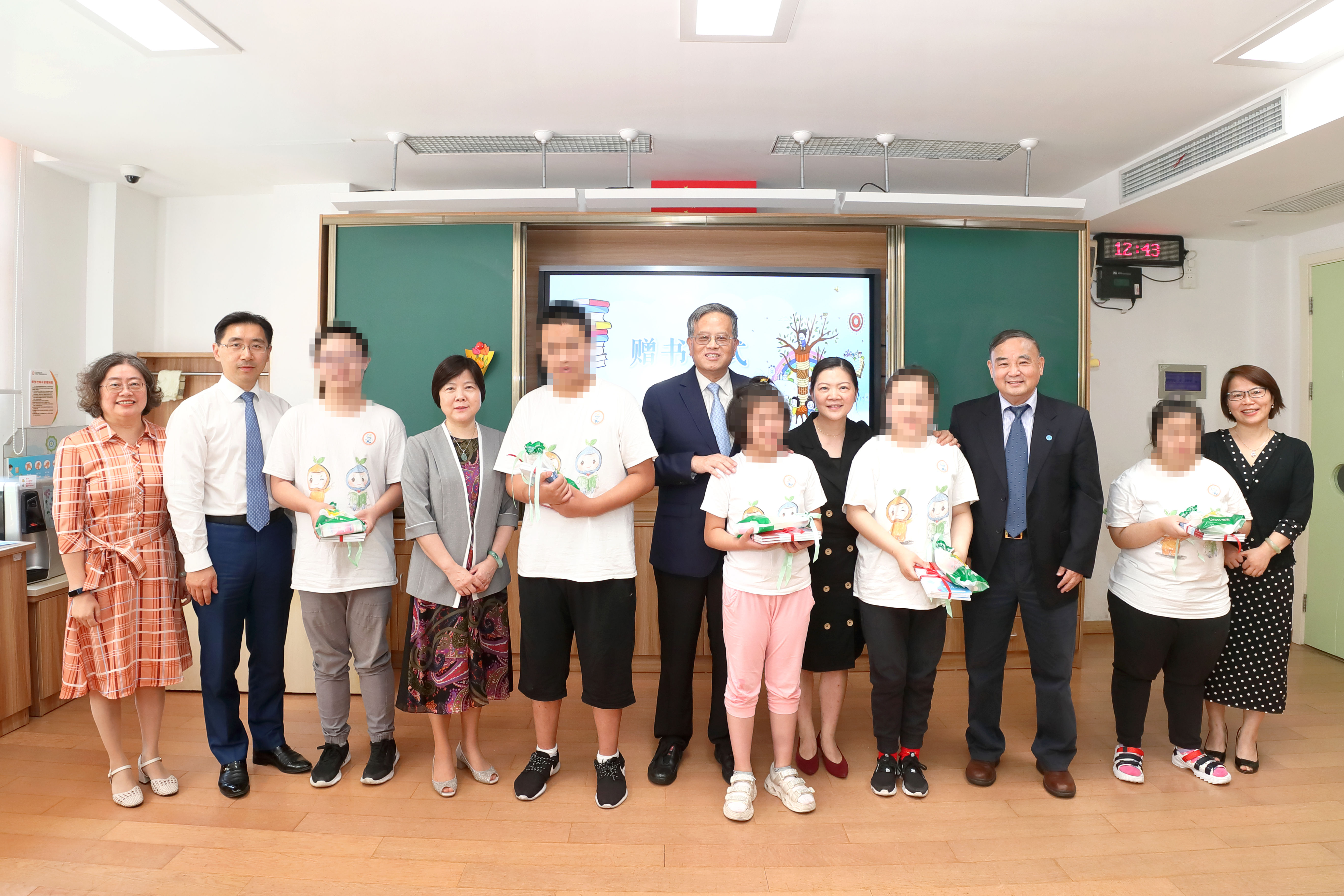 上海交通大学医学院|小小牙齿“牵一发而动全身”，医学院士名家给孩子们编了一套口腔保健漫画书