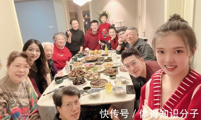 朱婷|中国女排大拜年!郎平朱婷送祝福,惠若琪搞怪,张常宁最甜蜜