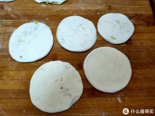 做油酥饼，用发面还是死面？都不对，教你正确做法、外酥里软