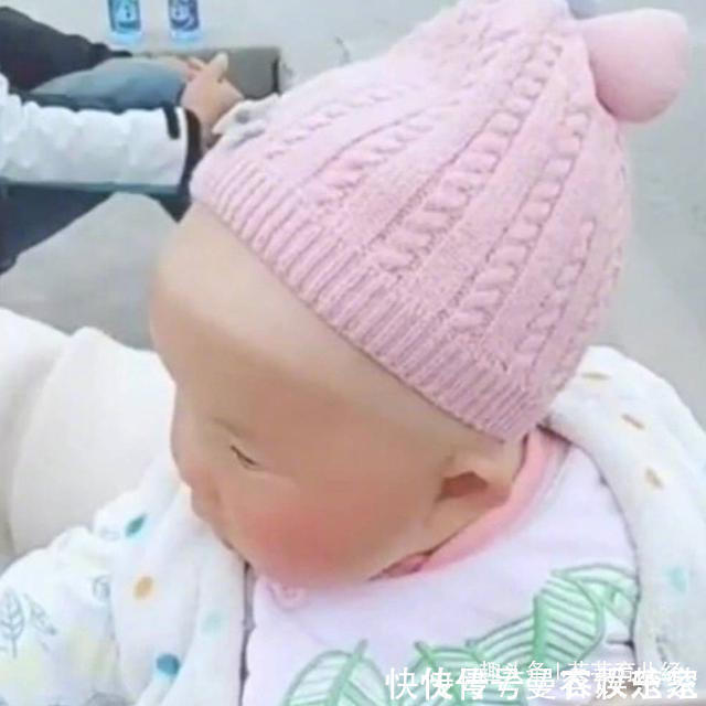 春天|宝妈带着孩子学车,半个月后孩子摘下帽子教练都笑喷