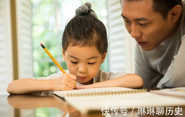 孩子|儿科医生直言3种食物伤脾肺,家长仍在喂孩子吃,难怪老咳嗽