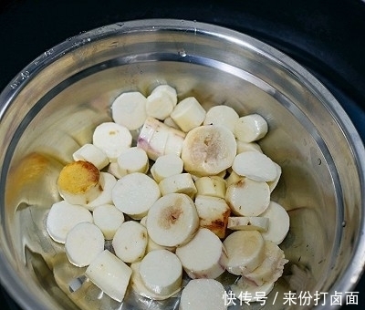 山药不要再炒着吃了,加一个苹果一碗糯米粉,出锅就抢光