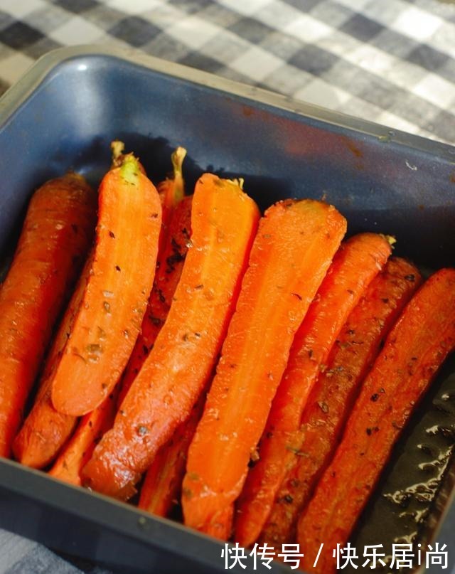 胡萝卜新吃法,不炒不炖不做馅儿,美味又营养,瞬间让你爱上它