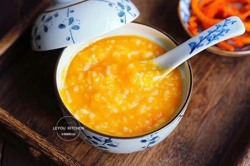 南瓜|多做两步,煮一锅金黄浓稠的南瓜粥,和买的一样好喝,很适合冬天