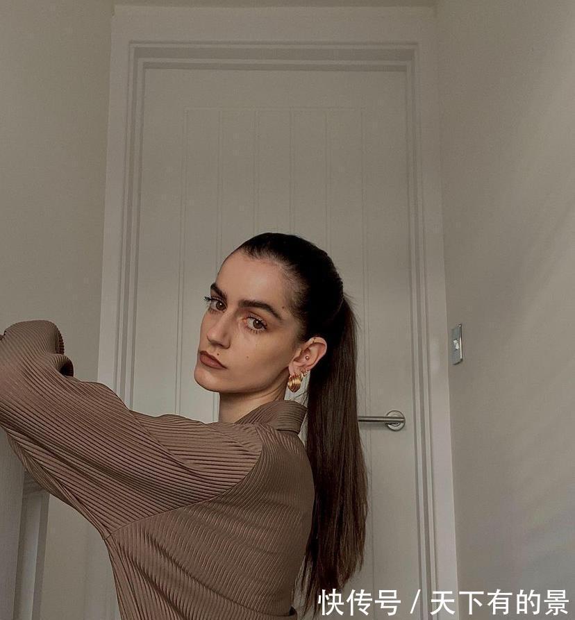 艾利|简单衬衫也能穿出迷人气质,属于职场女孩的时尚单品,必须有它