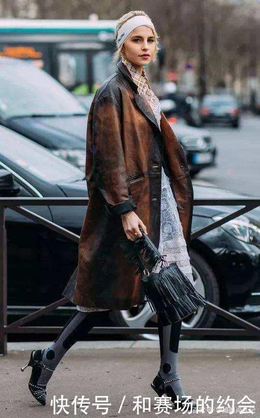 皮衣|简单又大方的冬季最美穿搭,皮衣混搭细高跟,不仅不丑还很新潮!