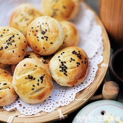 #安佳万圣烘焙奇妙夜#折叠法的糯米馅儿老婆饼