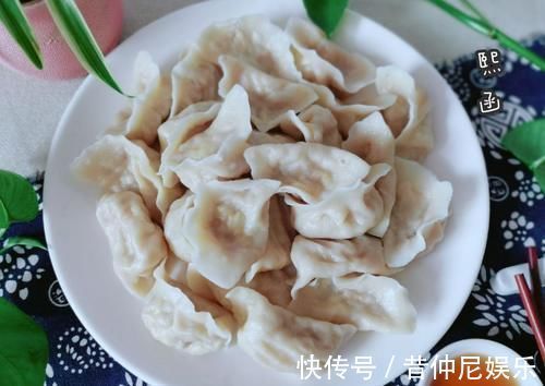 多汁|萝卜馅饺子,是焯水还是直接包,只要这步做对了,鲜嫩多汁又好吃