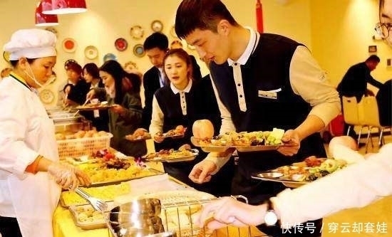 网上购物|看了马云的食堂，刘强东的食堂后，再看王健林的食堂，差距太大了