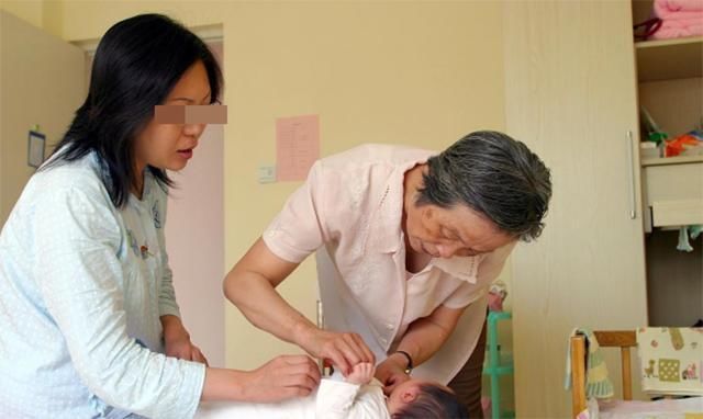 宝宝|发现新生儿小屁屁上有“淤青”，老公想找护士理论，最后暗暗庆幸