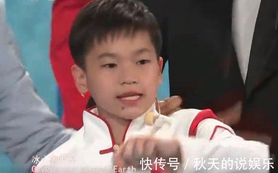 全紅嬋第一次現(xiàn)場唱歌!跳到體重300斤的李雯雯背上,大家笑場了