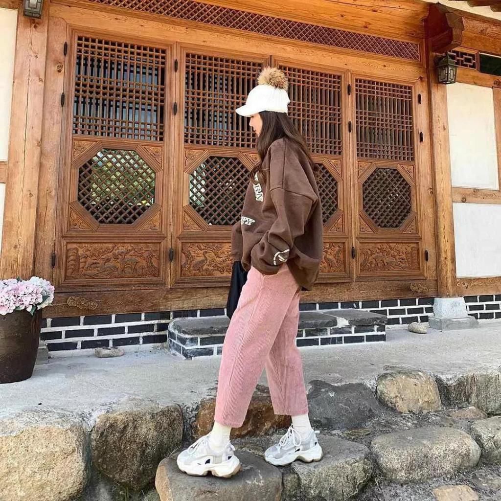  女生|厚外套+阔腿裤、毛衣+半裙、运动鞋 + 贝雷帽 = 精致冬日女生！