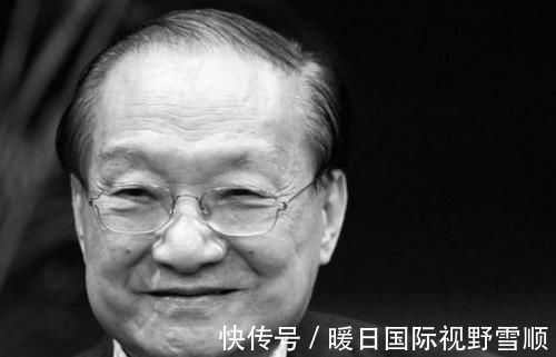 查良镛!王朔抨击金庸,认为其作品太俗、读不下去,他说的有无道理?