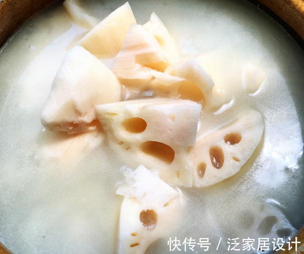 排骨炖莲藕怎么做不发黑?莲藕下锅前多做一步,汤汁浓郁不黑