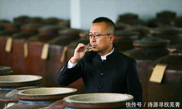 其酒|酱香白酒的四个品鉴步骤