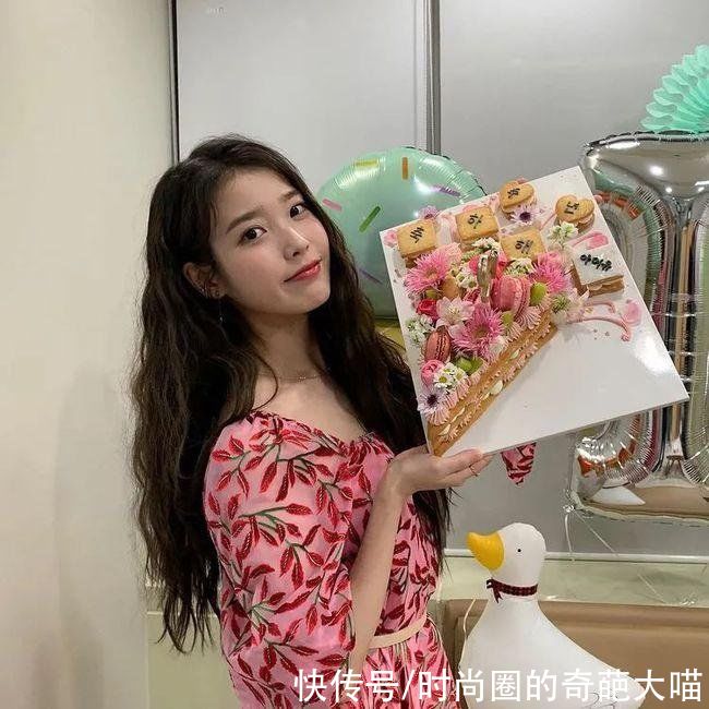 造型|长直发out了！硬装纯情只会更土，不妨试试这越乱越有味道的造型