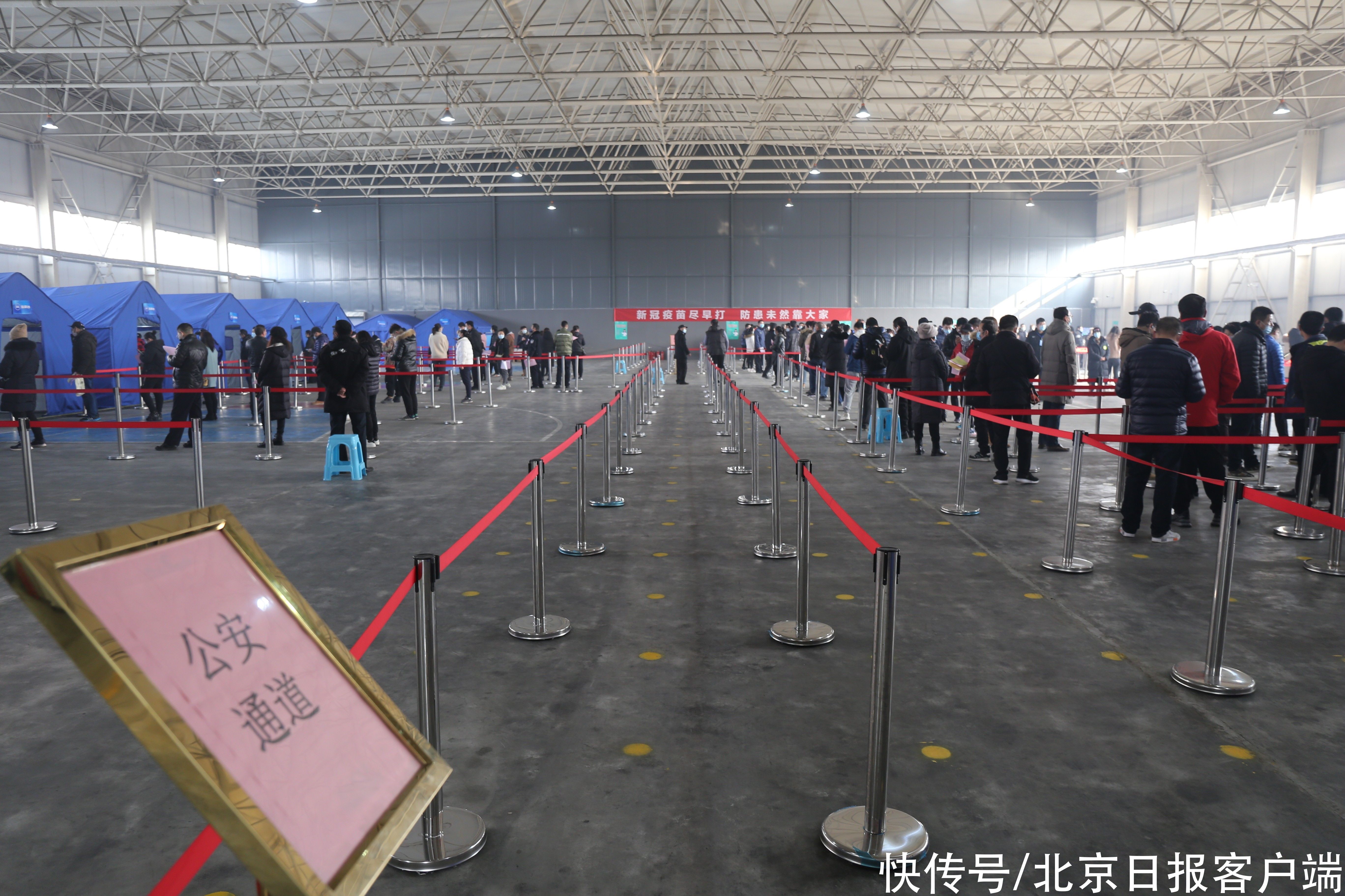 专车接送,男女分区!这里新冠疫苗接种,处处透着人性化