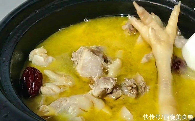 炖鸡汤，切记“三放”“三不放”的小窍门，汤鲜味美，好喝无腥味