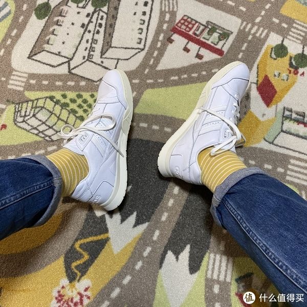 rain 我的第N双鞋 篇一百二十五：重回90年代，复古百搭小白鞋adidas A.R. TRAINER