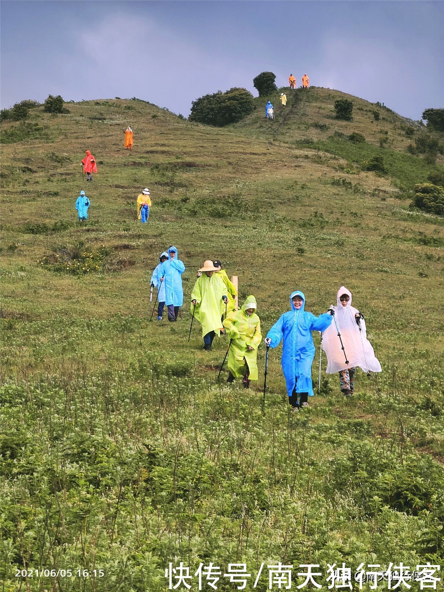 抚仙湖|穿越抚仙湖、梁王山、谷堆山，一步跨三县、一山观三海，风光真美