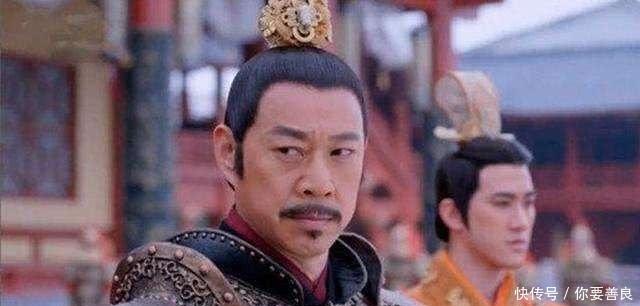  专家|阿斯塔那古墓发现写有字迹的麻布，专家鉴定，说：它们是难得文物