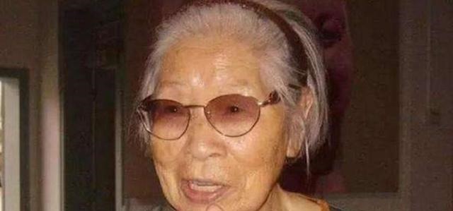 项链|老太太带项链鉴宝,说是皇后赏赐,专家表示老太太没有说谎