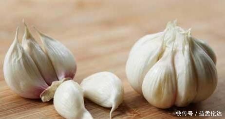 此物和大蒜搭配，是天然“阿司匹林”，降壓活血，血栓不再有