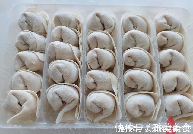 北方|亲手制作北方特色的鲜肉馄饨，受累又忙碌，不如儿媳买的小云吞