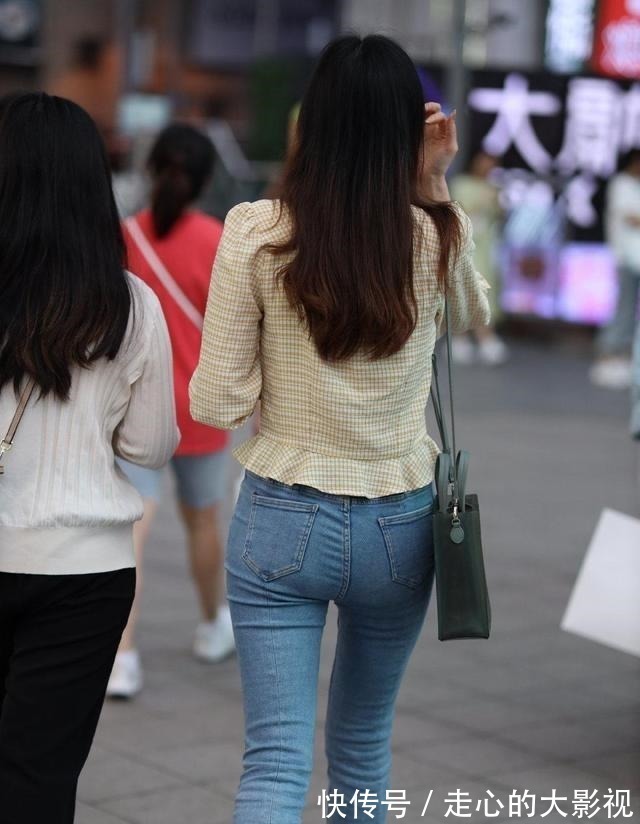 裙子 明亮耀眼的瑜伽裤穿出优雅高级感,塑造长腿美女的风范,靓丽高挑!