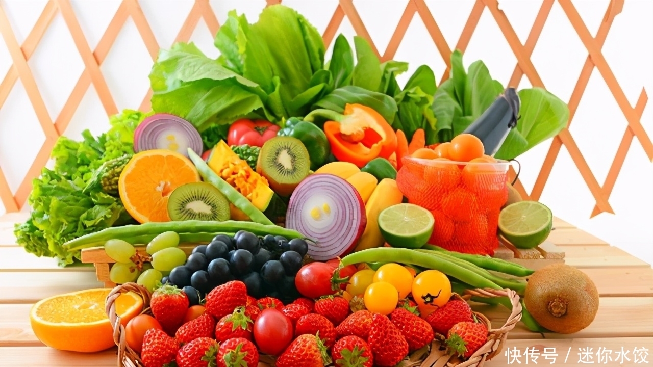 人到中年,睡觉时出现2个“迹象”,或与一件事有关:血液粘稠了