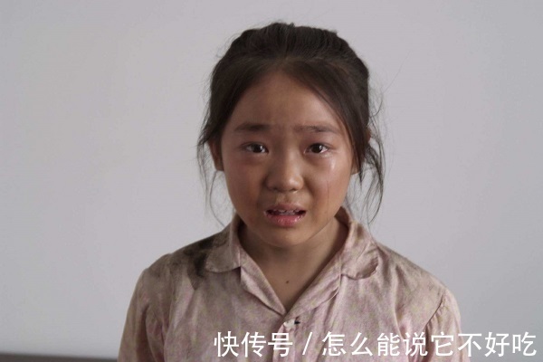 舅妈|父亲是百万富翁,“鬼脸少女”却满身伤疤,宁流浪吃垃圾也不回家