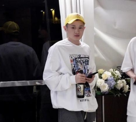 新人就活该受欺负?王勉《五哈》被泼咖啡,零下7度差点结冰