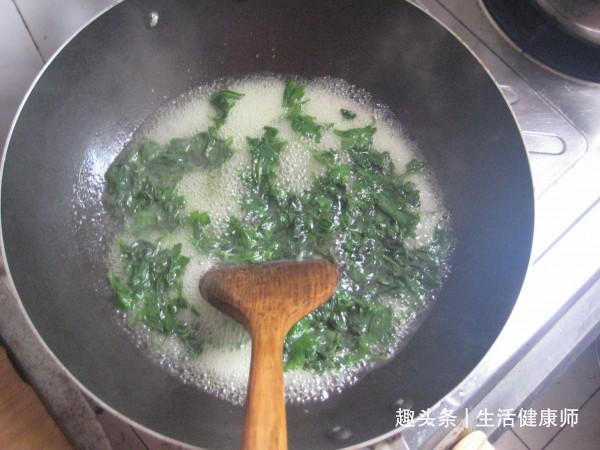 脾胃|孩子发育慢不能喝牛奶医生要想娃长高个,少喝3汤,多喝2水