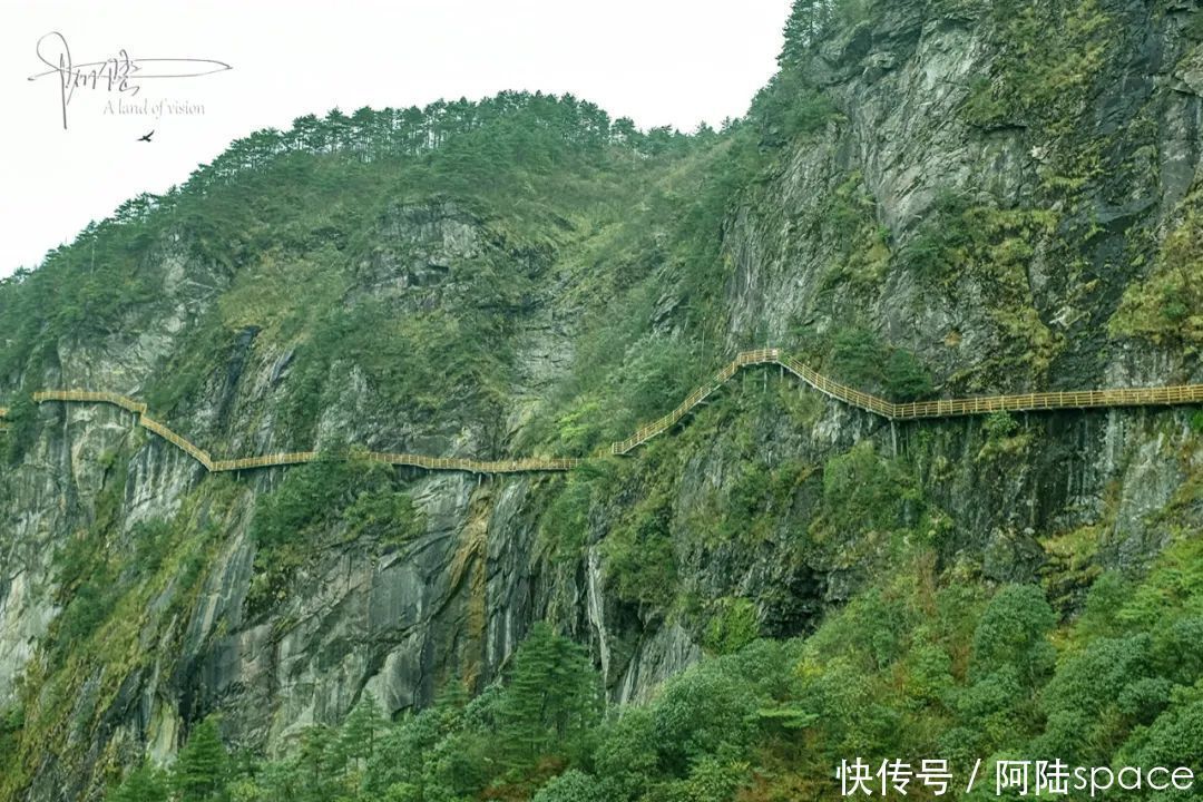 中年|在明月山发现武功山的“核心景区界碑”,可见两者的关系很不一般