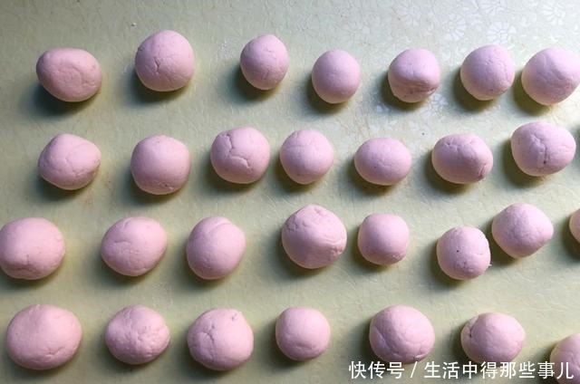 这甜品,女儿隔三差五就馋它,软糯香甜,学会了再也不用出去买