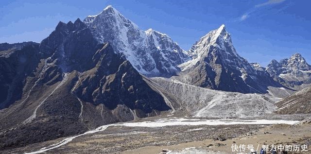 如今|西夏人的一支后裔如今还为祖国守边疆,样貌很漂亮,深眼窝高鼻梁!