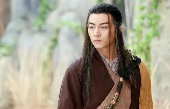 若己|郭靖把杨过视若己出,为何不传他武功?主要有3个原因