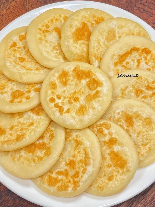 烫面小糖饼 柔软劲道 凉了也不硬 做法简单一看就会 附细节视频详解