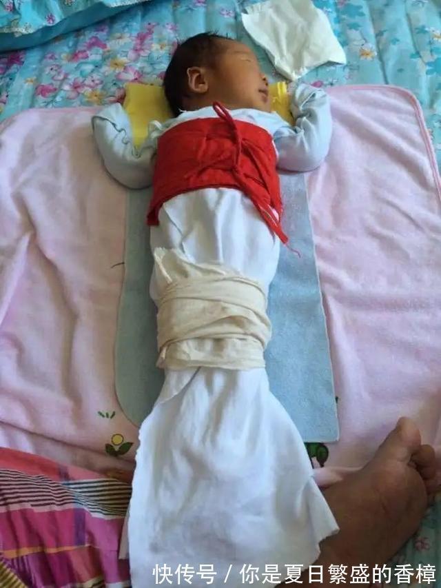 孩子|婆婆在宝宝身上动“手脚”,妈妈掀开衣服后大哭,网友迷信害人