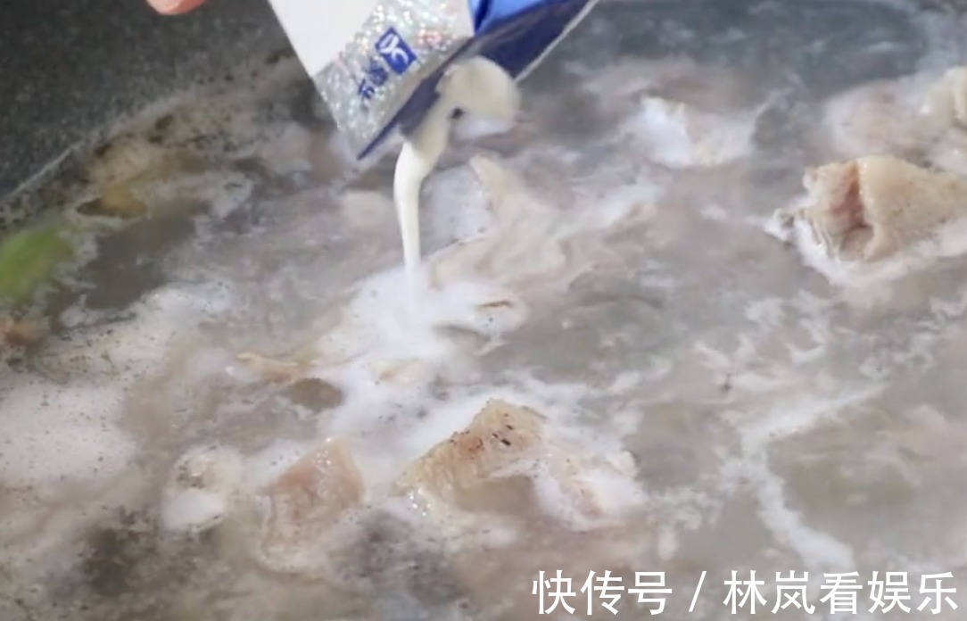 羊肉汤|买点羊肉回家熬点羊肉汤,汤汁洁白,肉质鲜嫩,一大碗都不够喝