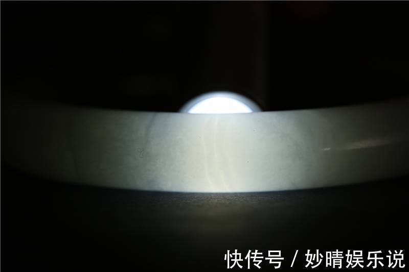和田玉 最强硬通货!手镯是这么定价的!看完再也不怕买吃亏!