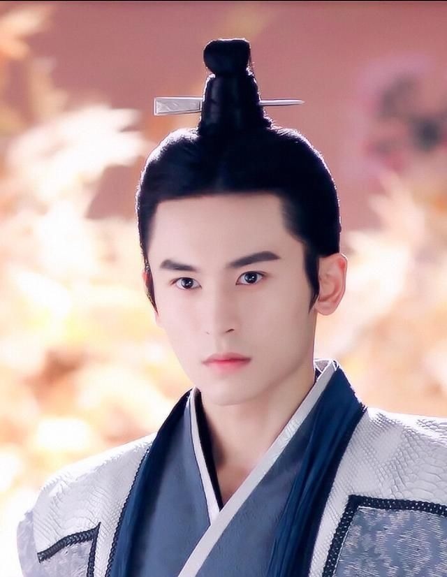 长相|长相帅气,十年默默无闻,终于靠着《山河令》出圈