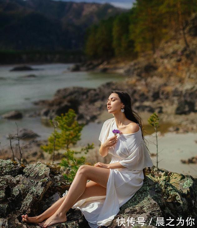 踢腿|这位俄罗斯女孩长得太靓了！天使脸蛋+超模身材，这身材太火爆了