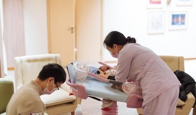 宝妈|初产妇坐月子有多难?婆婆不愿伺候,宝妈果断去了月子中心