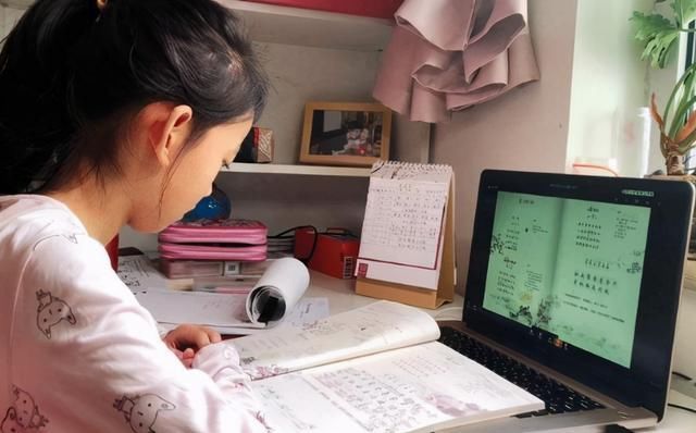 这位小学生的笔记,堪比“摩斯密码”,网友:够专家研究一辈子