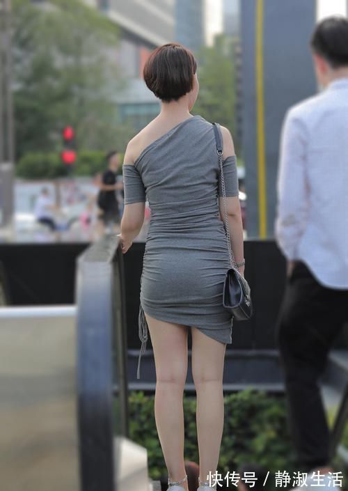 穿搭 穿短裙的季节,选择它让你告别闷热,展现出优雅清爽的造型
