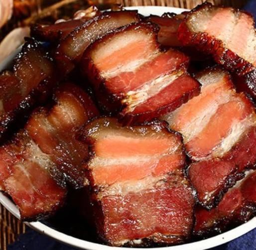  入味|腌腊肉，放多少盐合适？牢记这个比例，腊肉鲜香入味，不长毛不臭