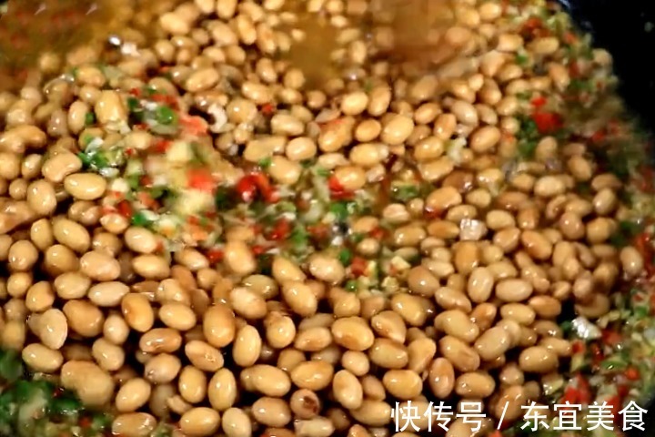 红椒|秋天教你做香辣黄豆酱，黄豆不用发酵，简单一煮，香辣入味，下饭